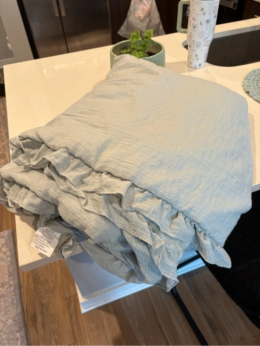Ruffled Cotton Throw Blanket in Light Green - Unbranded
